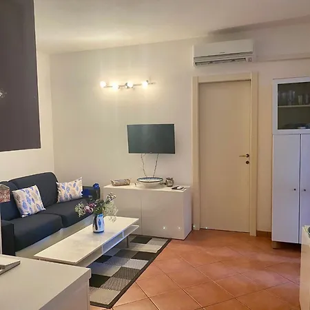 Delphina House Apartman