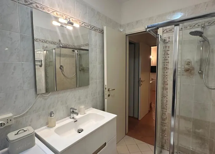 Delphina House Lido delle Nazioni